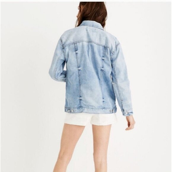 Madewell Oversized Jean Jacket in Junction Wash: Distressed Edition. Size XL - Picture 3 of 11